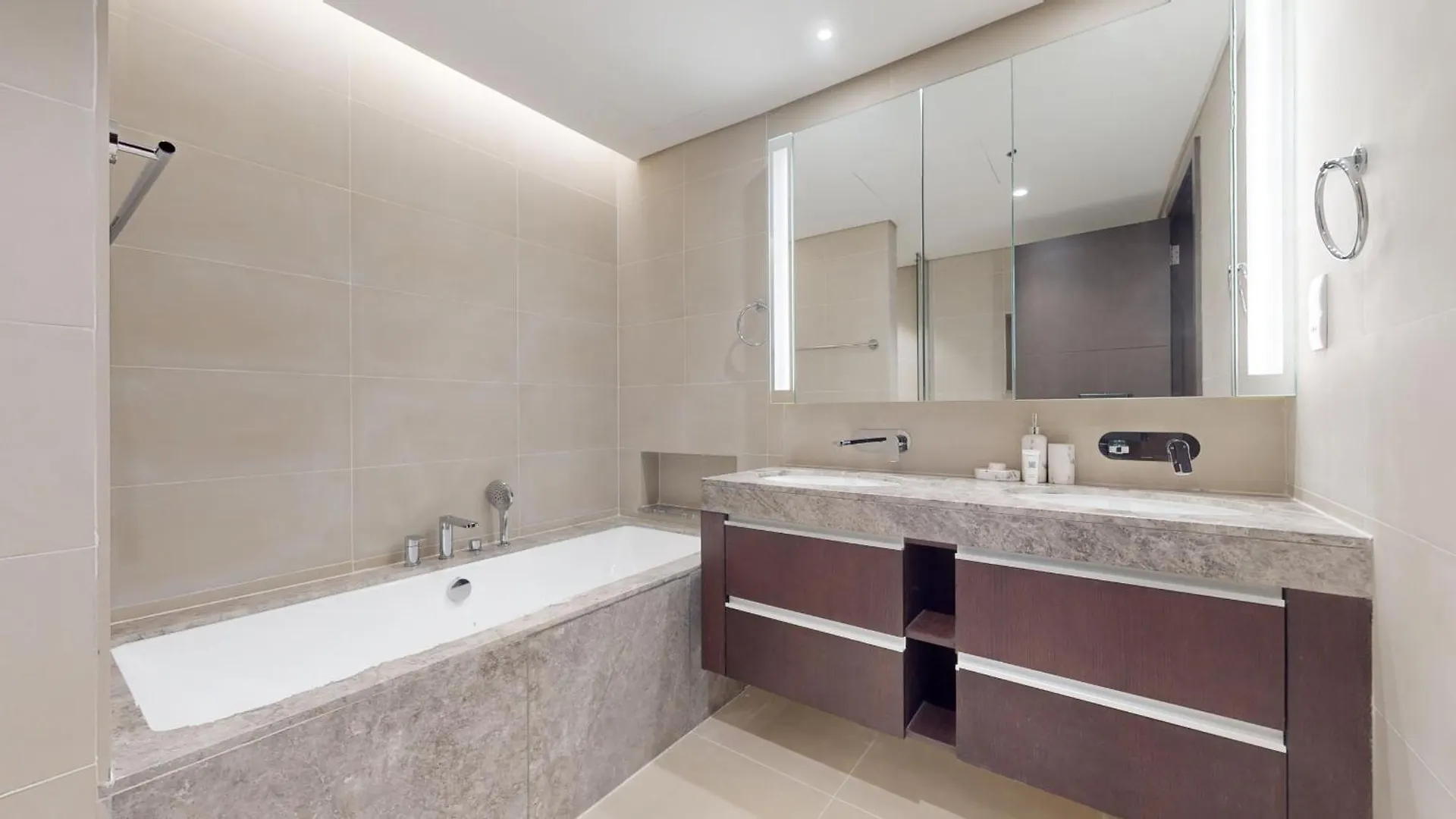 Primestay - Creek Residence North 3Br Plus Maids Dubaj Apartmán